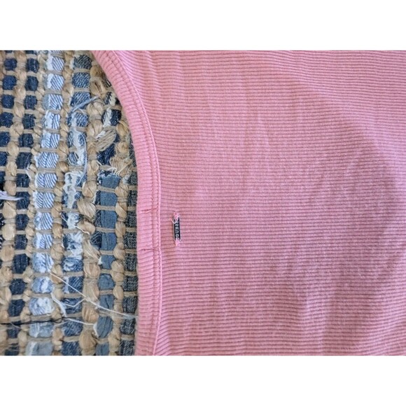 GUESS Powder Pink Round Neck Bodysuit M S/S Snap Closure Ribbed Logo Girlhoodcor - Picture 6 of 7